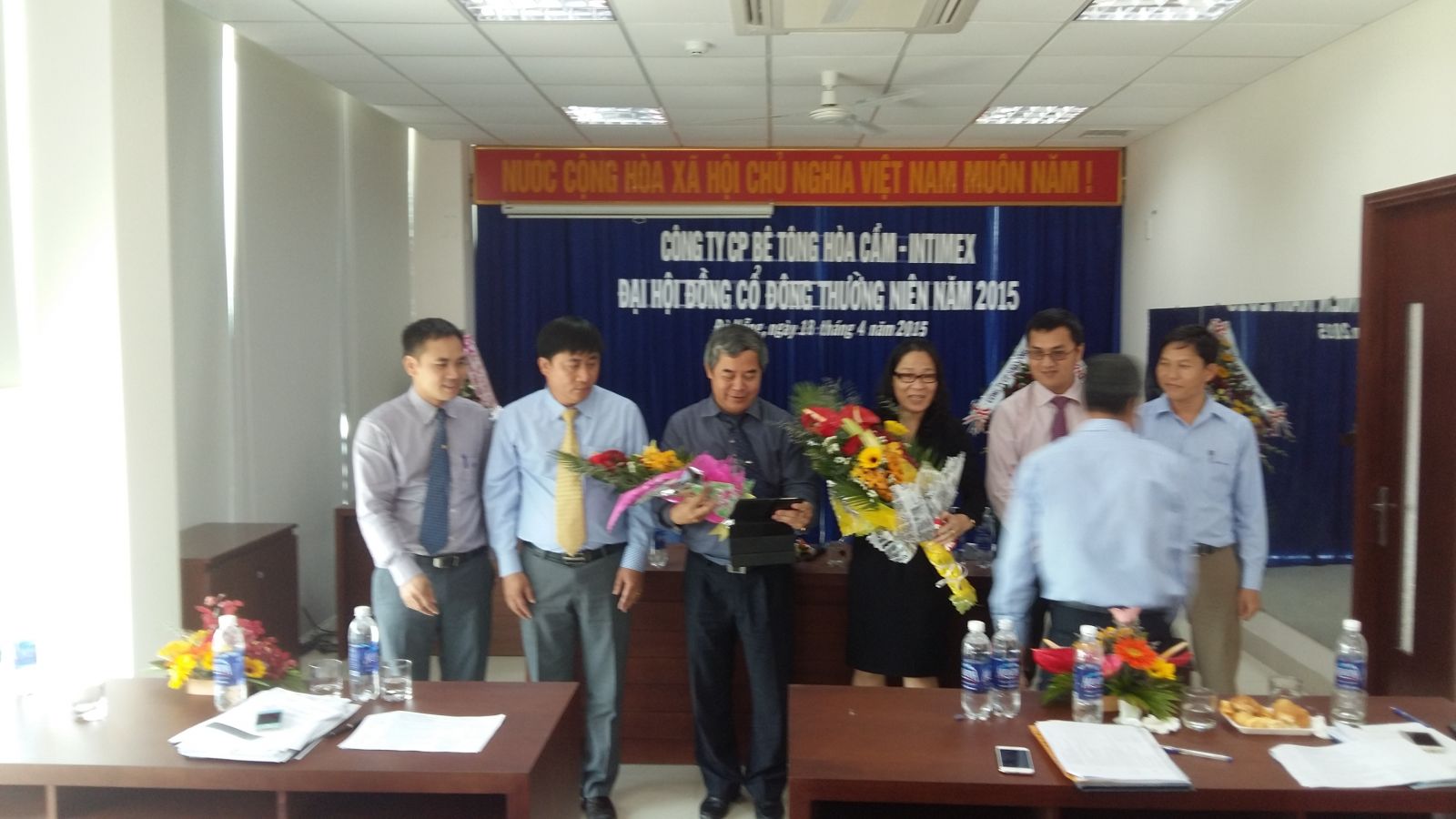 Ra mắt thành viên HĐQT và BKS nhiệm kỳ 2015-2020.